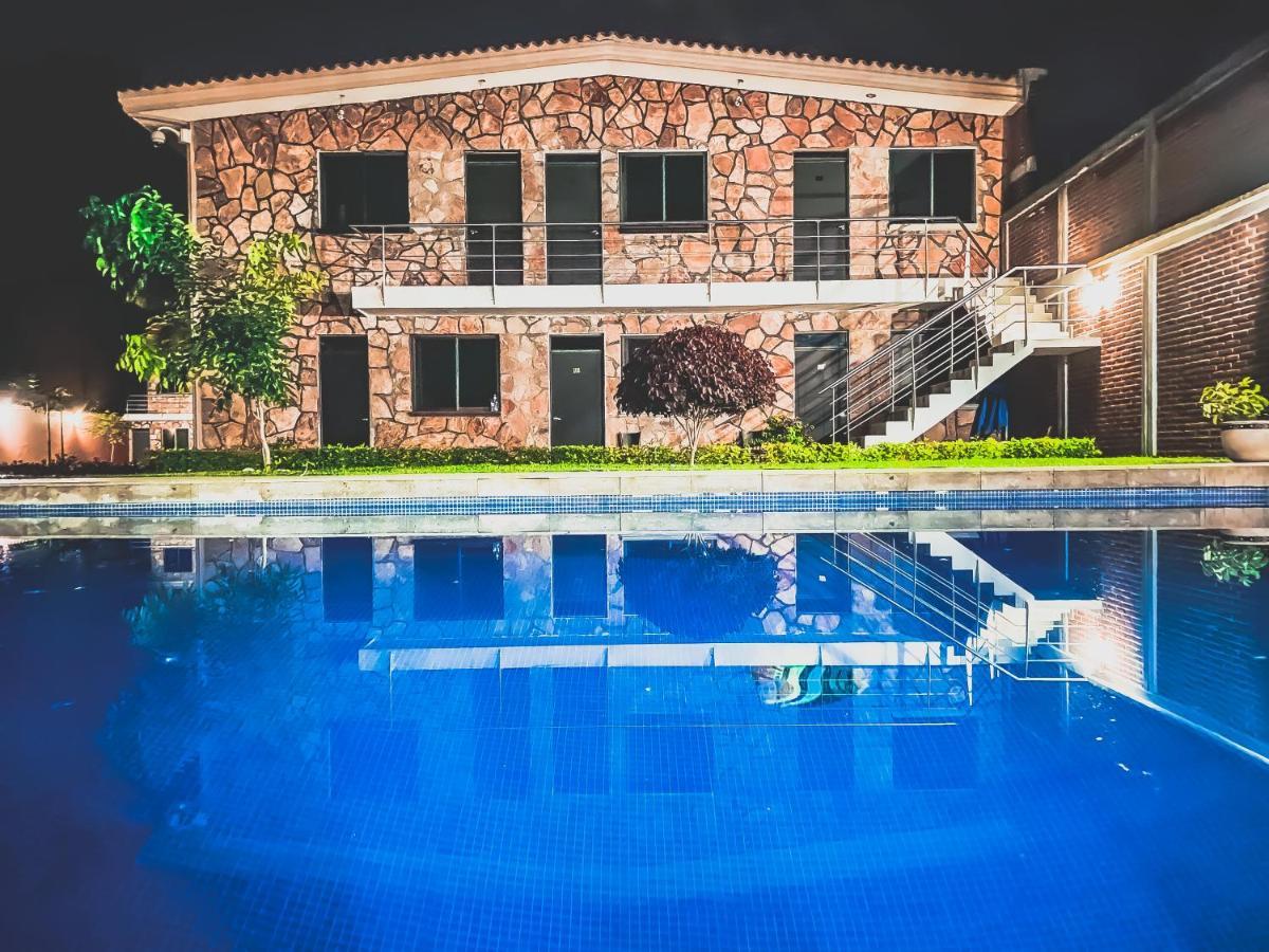 Hotel Villa Pralaya 休特佩克 外观 照片