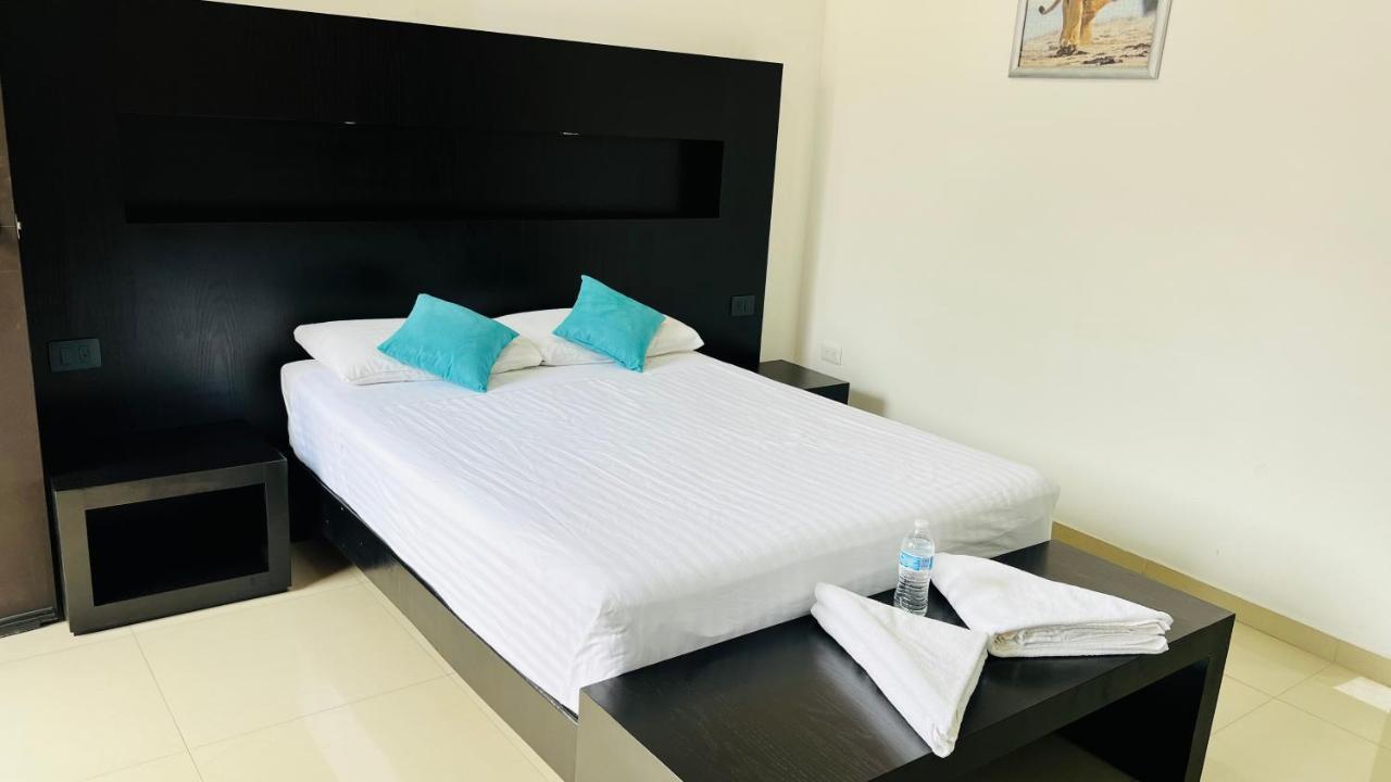 Hotel Villa Pralaya 休特佩克 外观 照片