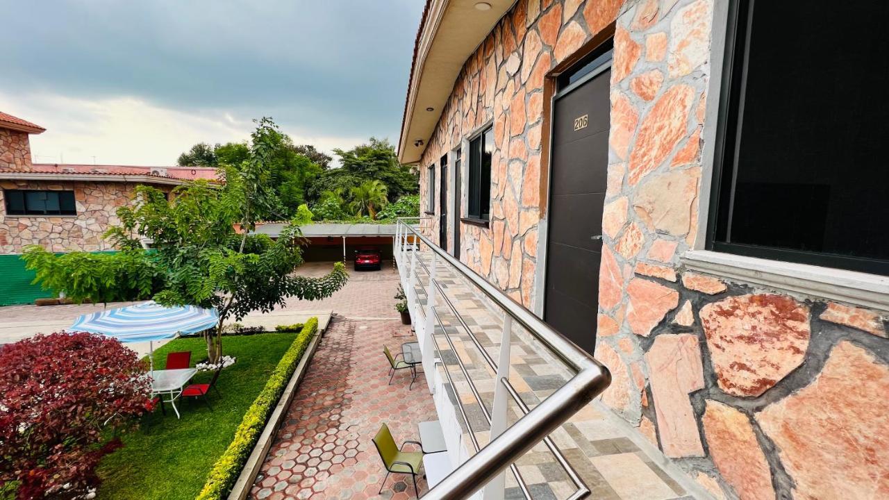 Hotel Villa Pralaya 休特佩克 外观 照片
