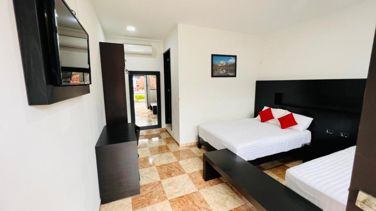 Hotel Villa Pralaya 休特佩克 外观 照片