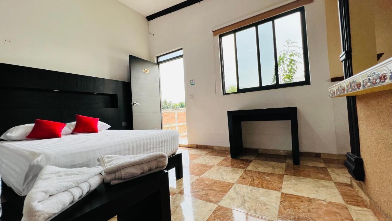 Hotel Villa Pralaya 休特佩克 外观 照片