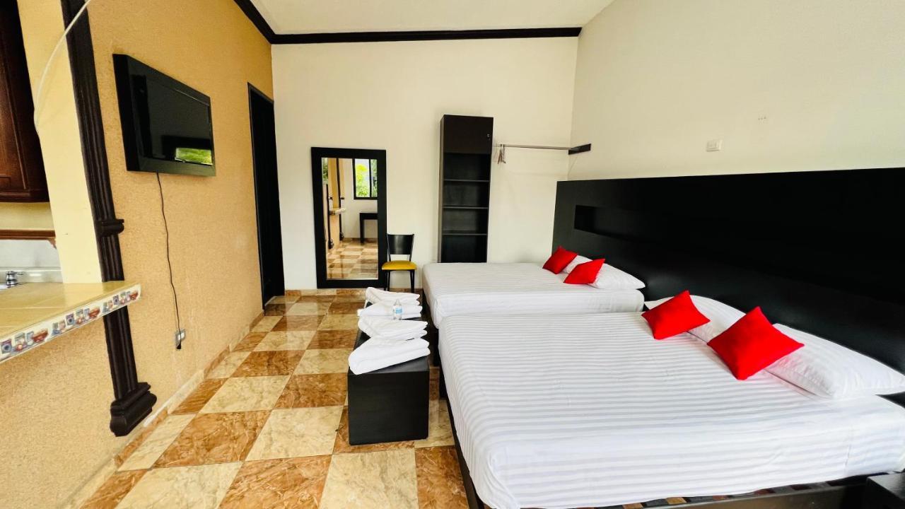 Hotel Villa Pralaya 休特佩克 外观 照片